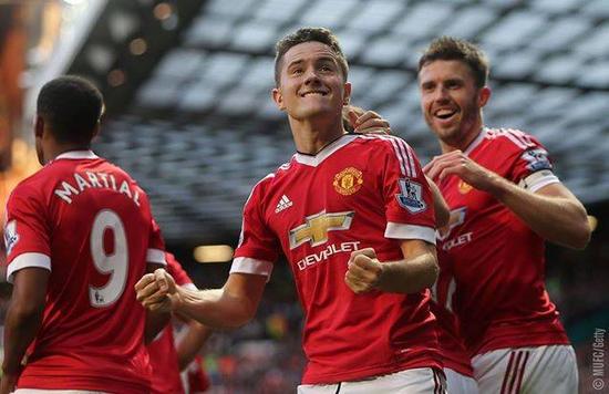 他不仅仅是 他不仅仅是